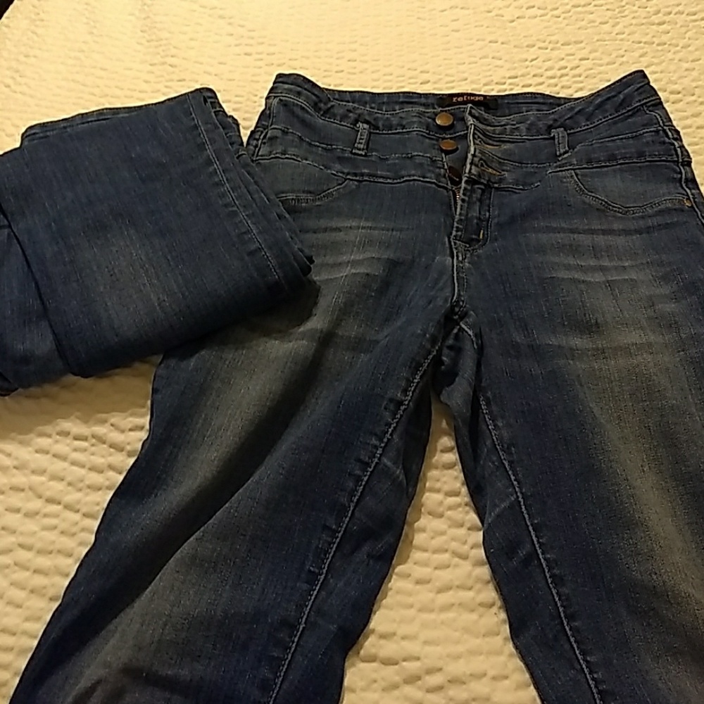 Refuge Size 8 High Waisted Jeans